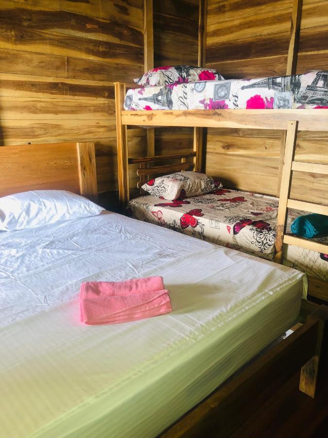 Palm Beach Hostal Guachaca 외부 사진